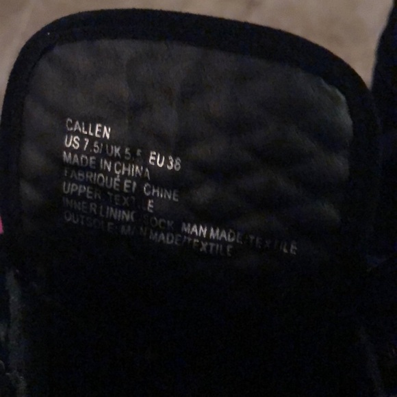 👢 ❌HOLD❌Black Boots (video)🌸💫🌸💫 - Picture 11 of 13